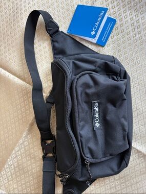 Columbia Black Sling Belt Bag, hip bag unisex New